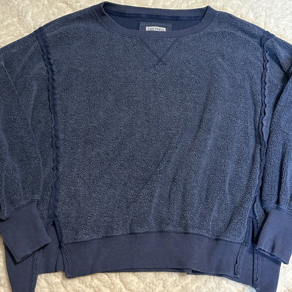 American Eagle Women’s Blue Sweater